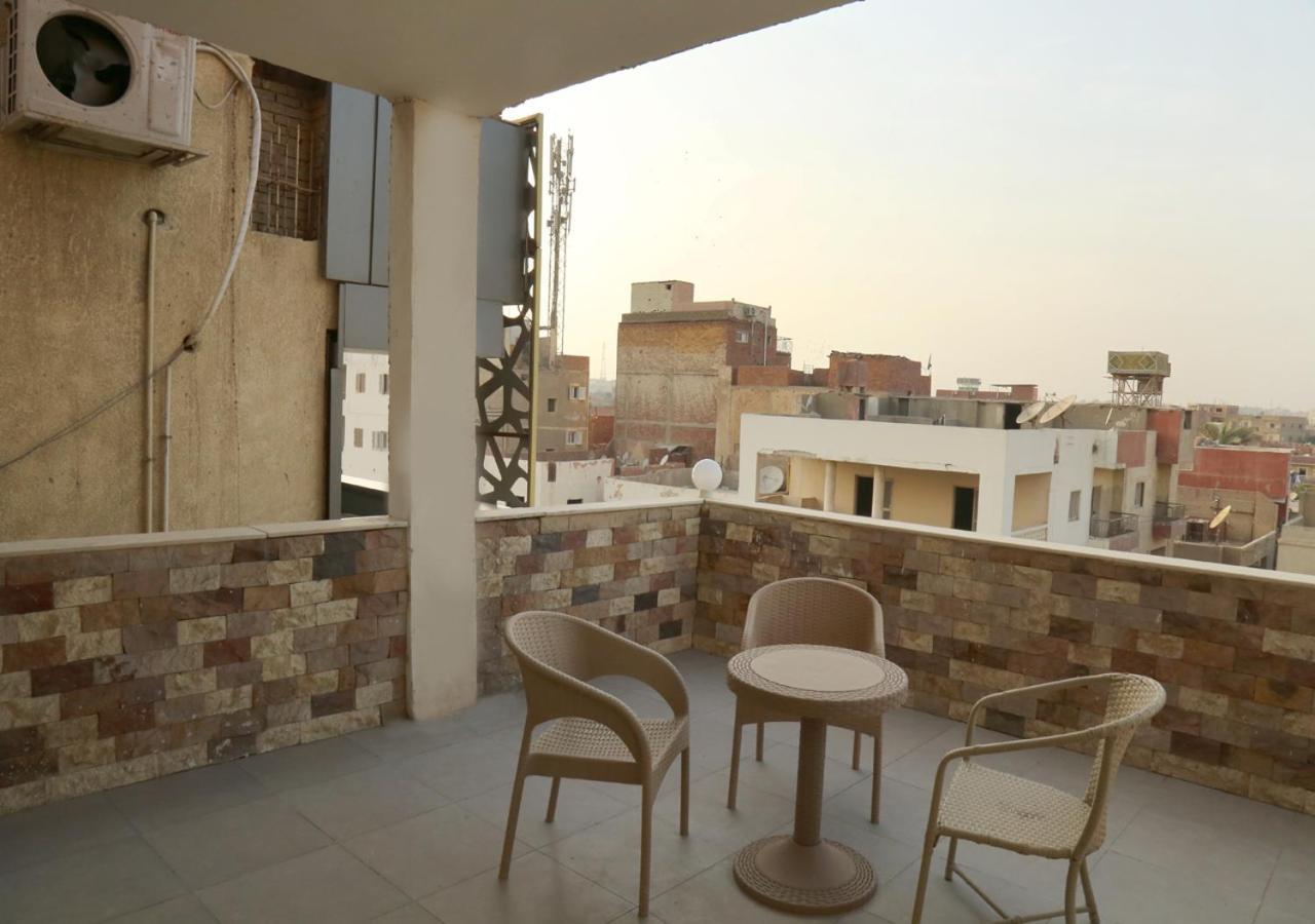Pyramids Shadow Guest house