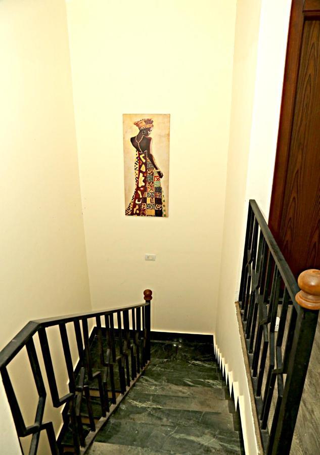 Pyramids Shadow Guest house